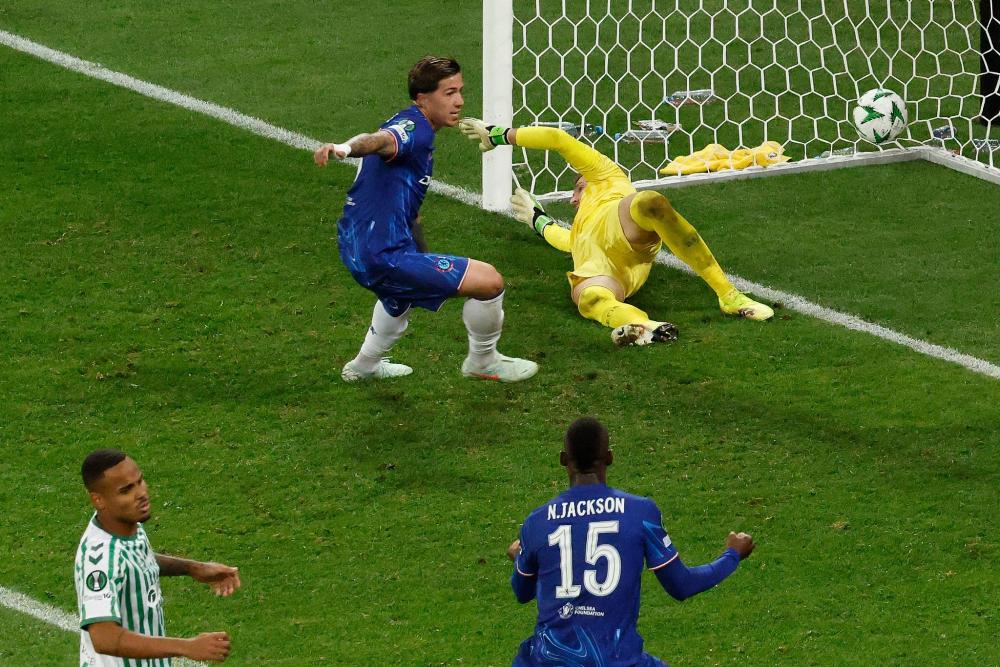 76人加时123-114力克雄鹿，马克西狂轰54分带队送雄鹿三连败