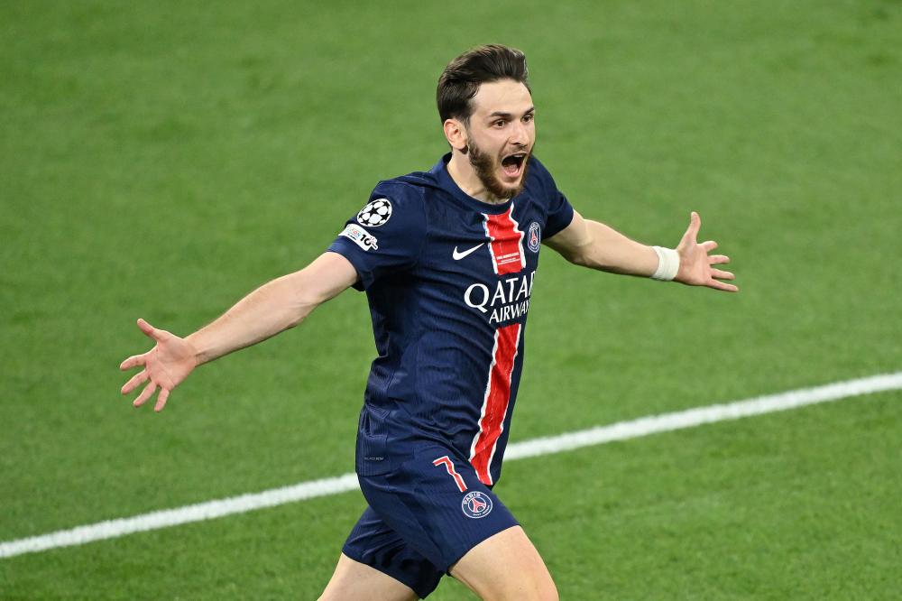 湖人板凳哑火半场仅得7分，马刺三大板凳合砍29分压制湖人