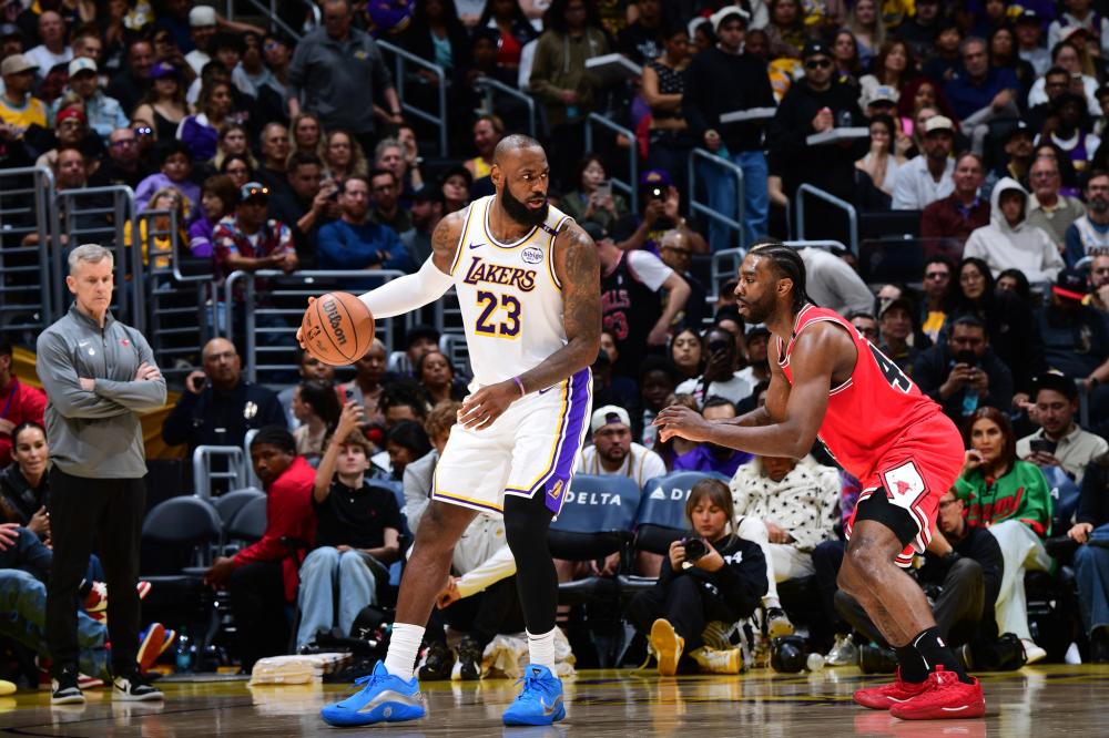 安阳市残联看望慰问全国残特奥会铁人三项获奖运动员胡旭静